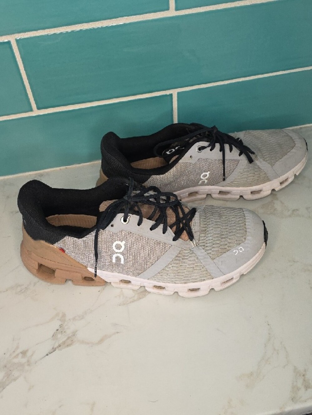On Cloud Flyer Glacier/Rosebrown Running Shoes Size 11 - Picture 2 of 9